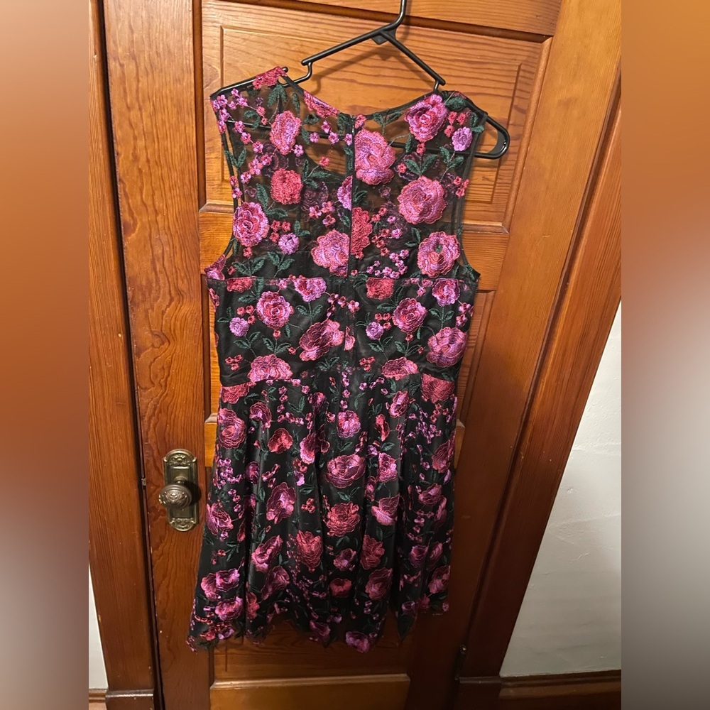 Tahari Arthur S. Levine Floral Formal Dress *make offers* - Picture 8 of 12